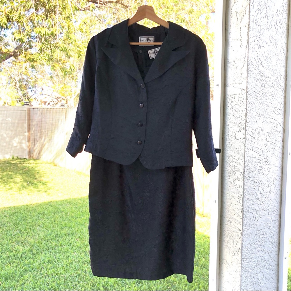 Vintage Karin Stevens Petites 2 Piece Jacquard Dress Suit Black 12P Bow Cuff - Picture 4 of 17